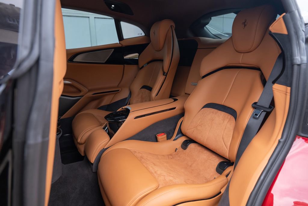 Used 2025 Ferrari Purosangue AWD/4WD image 57
