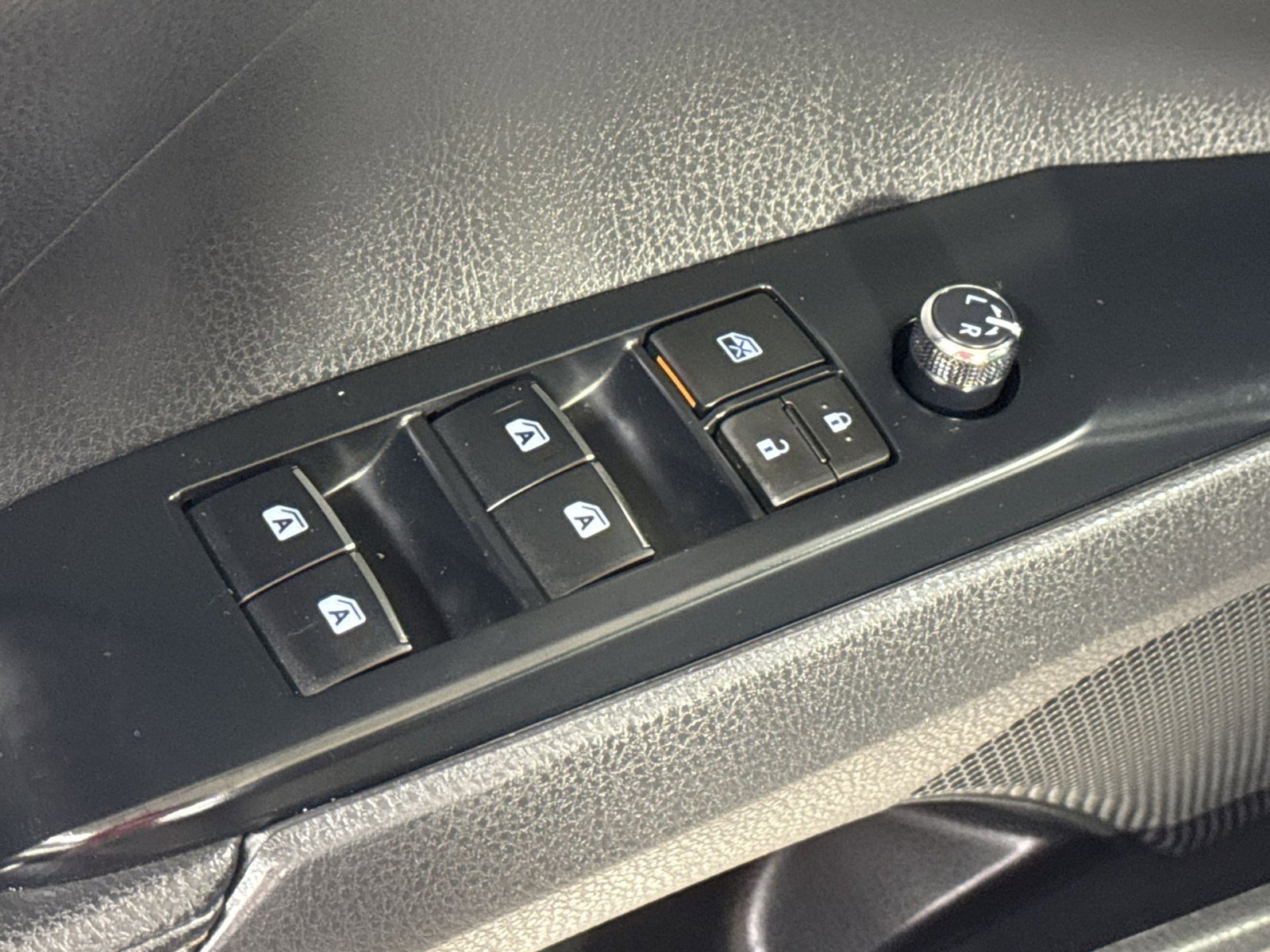 Used 2020 Toyota Camry XSE image 19