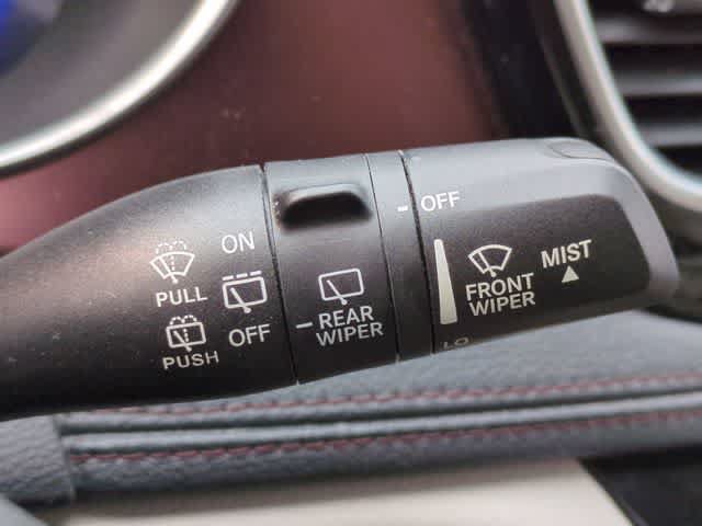 Used 2020 Chrysler Pacifica Limited w/ Advanced Safetytec Group FWD image 28