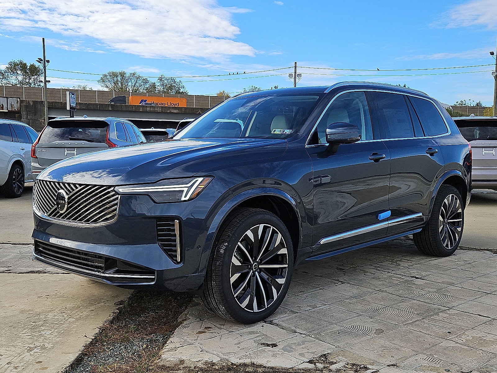 New 2026 Volvo XC90 B6 Ultra image 3