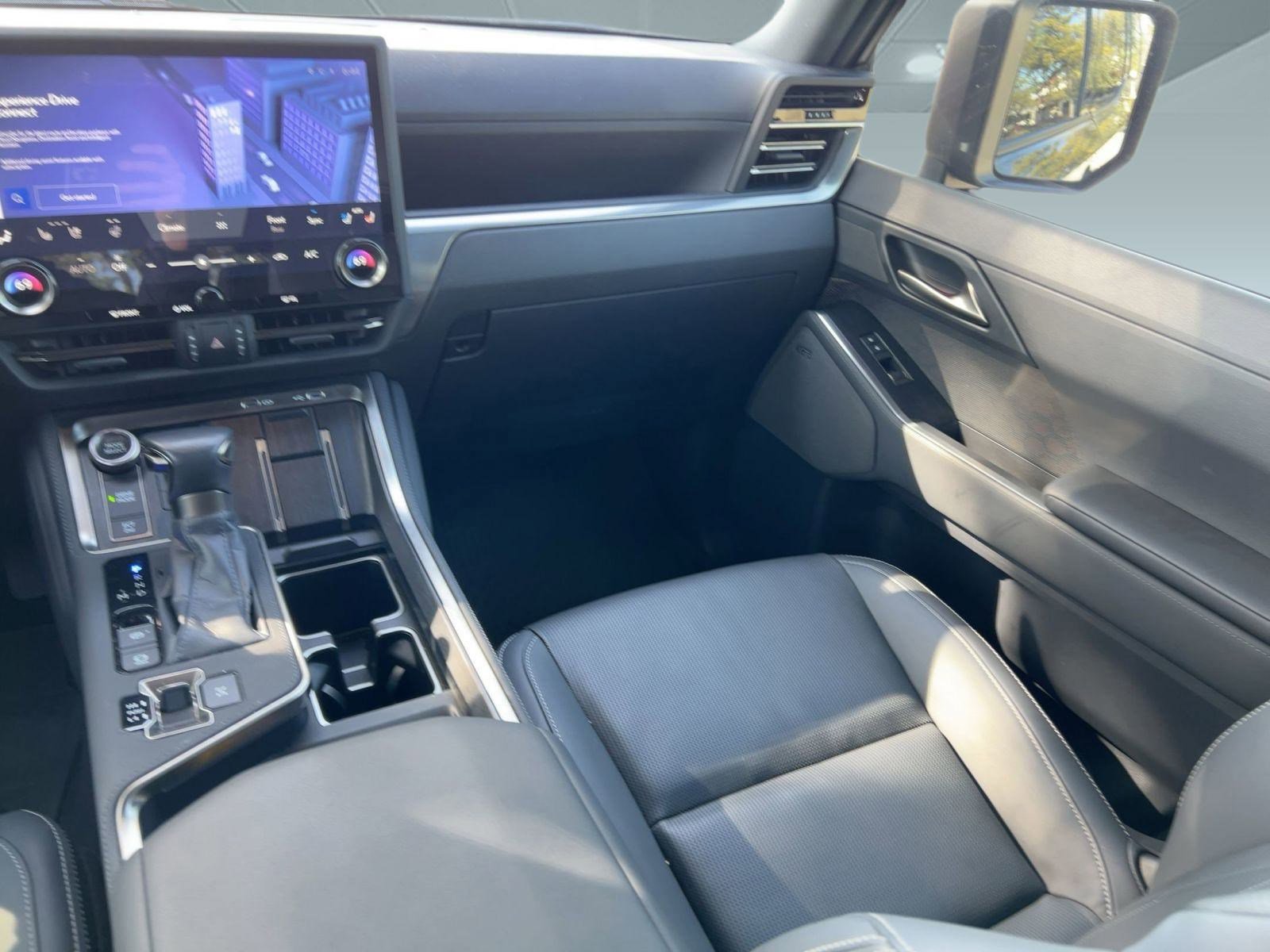 Used 2024 Lexus GX 550 w/ Cold Area Package image 29