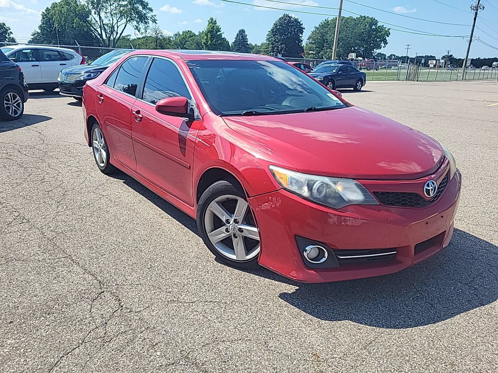 Used 2013 Toyota Camry SE FWD image 4