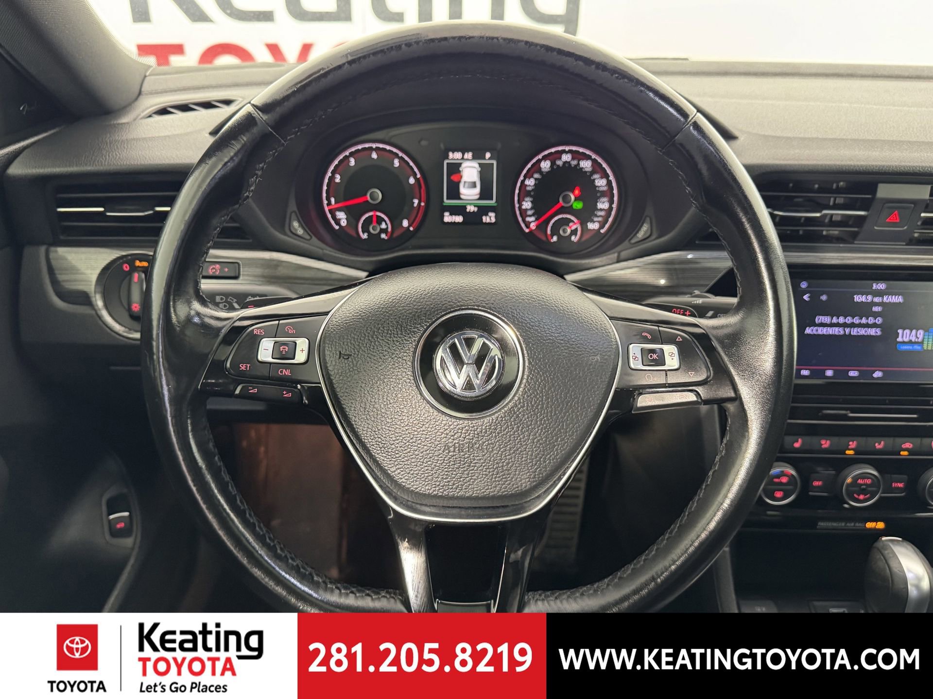 Used 2022 Volkswagen Passat 2.0T R-Line image 29