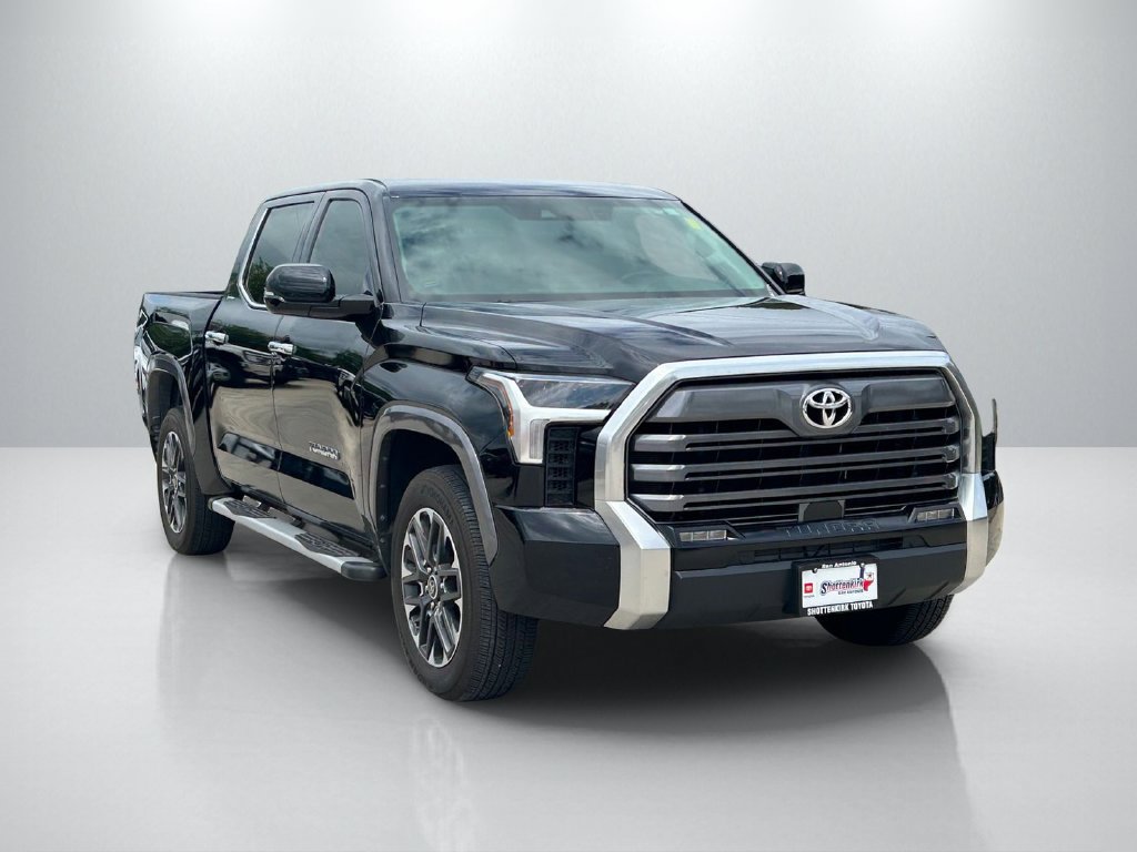 Used 2023 Toyota Tundra Limited w/ Power Package AWD/4WD image 3