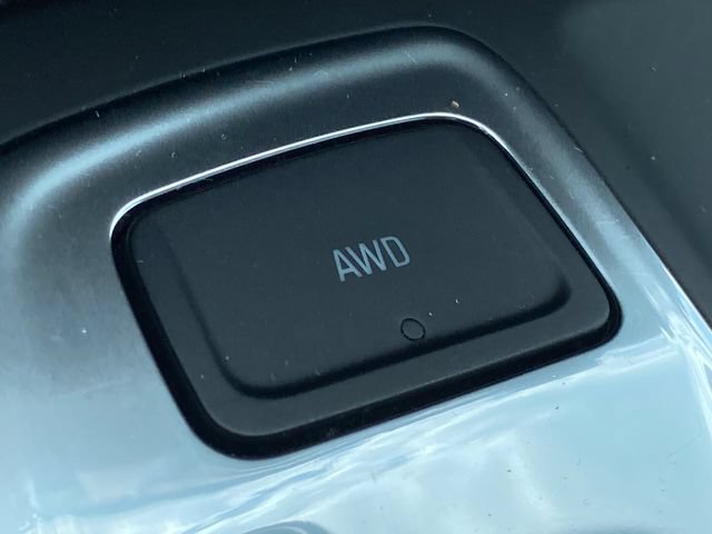 Used 2018 Chevrolet Equinox LT AWD/4WD image 30