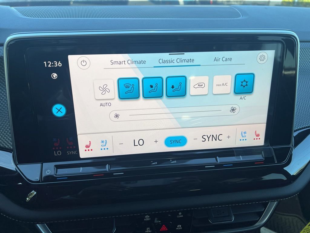 New 2026 Volkswagen Atlas Cross Sport SEL Premium R-Line image 26