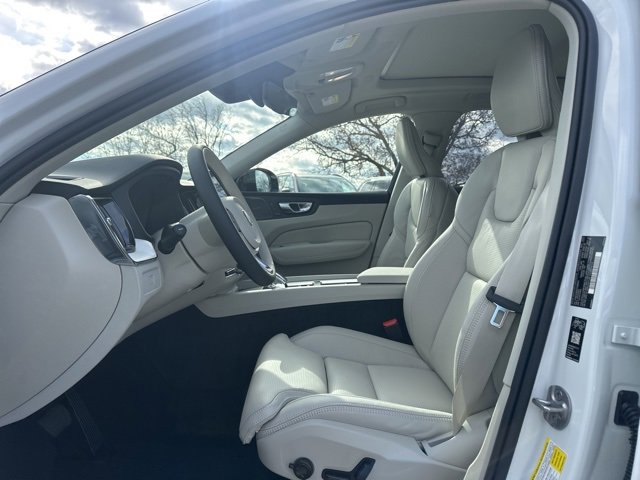 New 2026 Volvo XC60 B5 Ultra w/ Protection Package Premier image 13