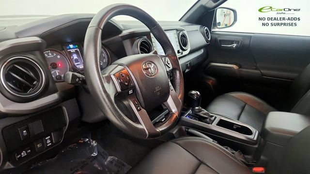 Used 2022 Toyota Tacoma TRD Sport w/ Technology Package AWD/4WD image 39