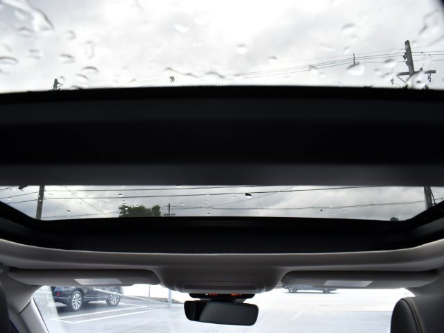 New 2025 MAZDA CX-70 Plug-In Hybrid w/ Premium Pkg image 30