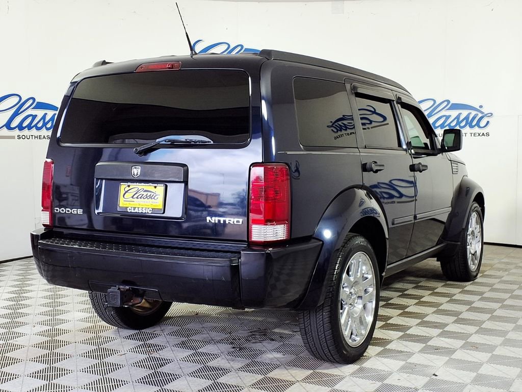 Used 2011 Dodge Nitro Heat image 6