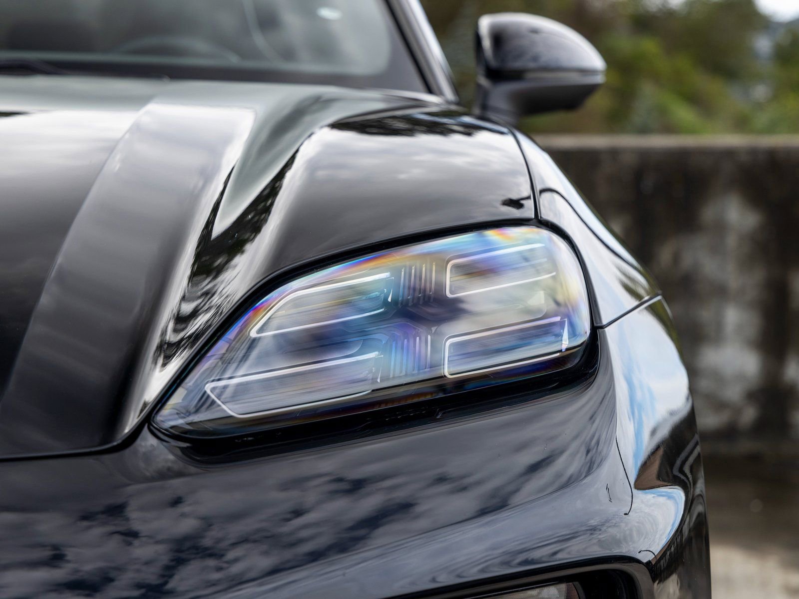 Certified 2025 Porsche Macan Electric image 17