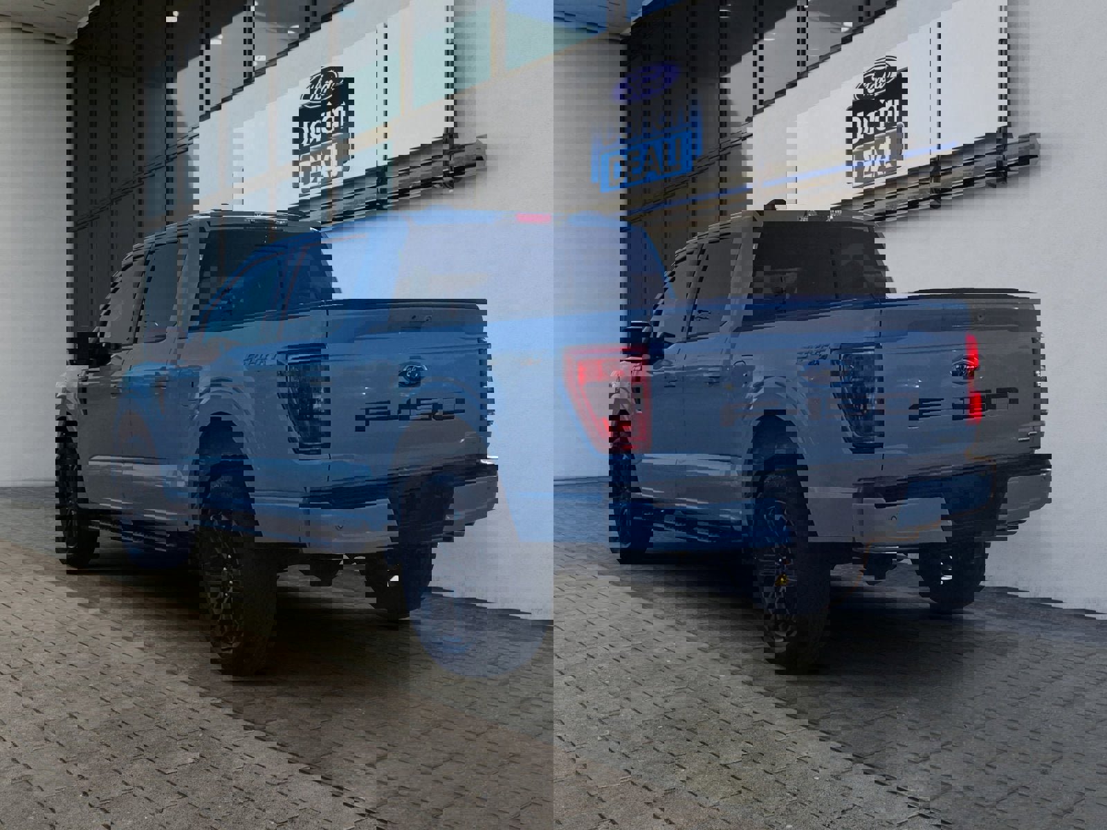 Certified 2022 Ford F150 XLT w/ Equipment Group 302A High image 5