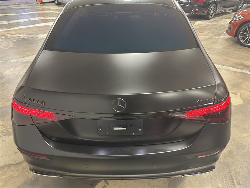 Used 2022 Mercedes-Benz S 580 4MATIC Sedan w/ AMG Line Package image 12