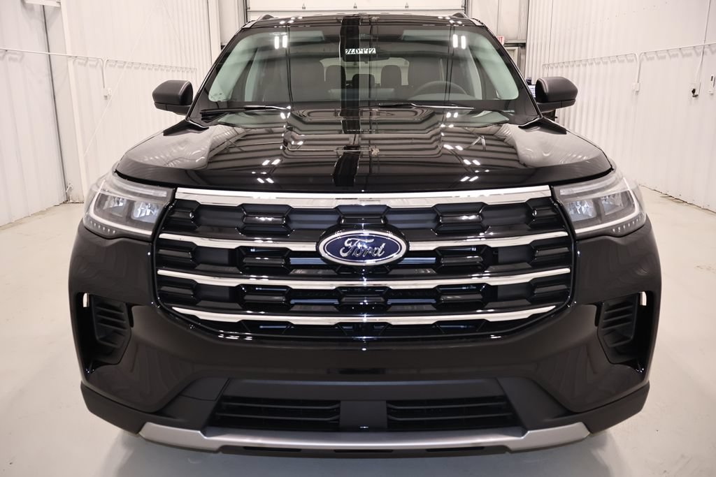 New 2026 Ford Explorer Active AWD/4WD image 4