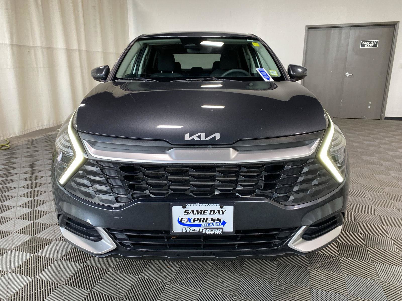 Used 2024 Kia Sportage LX AWD/4WD image 5