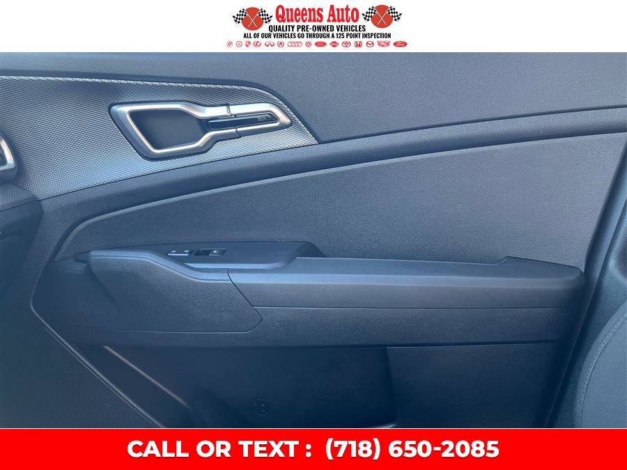 Used 2023 Kia Sportage LX image 24