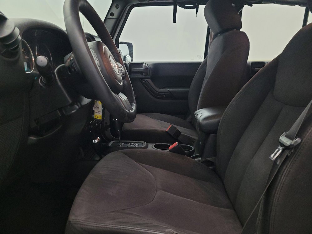 Used 2014 Jeep Wrangler Unlimited Sport w/ Connectivity Group AWD/4WD image 17