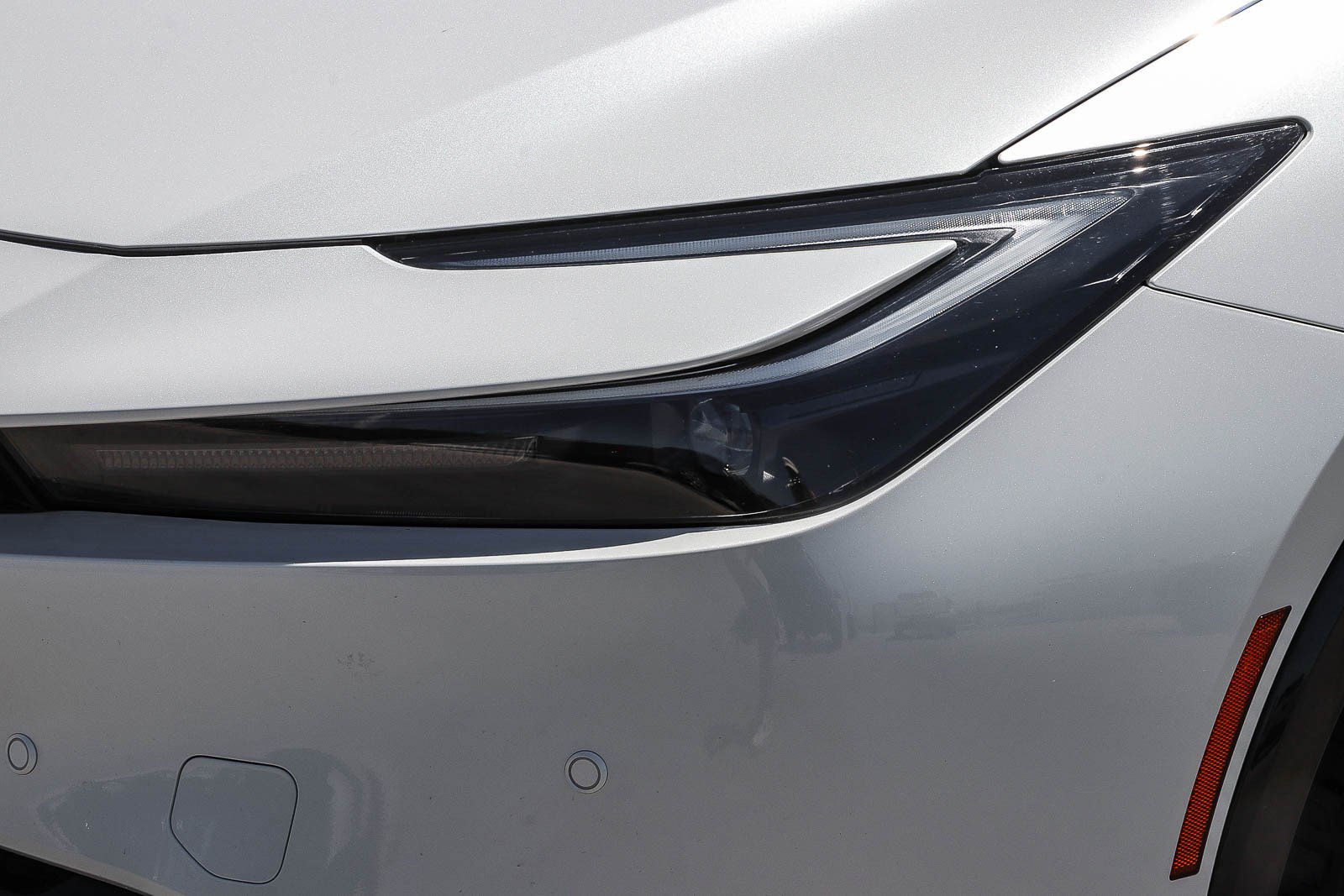 Certified 2025 Toyota Prius Plug-In Hybrid FWD image 10
