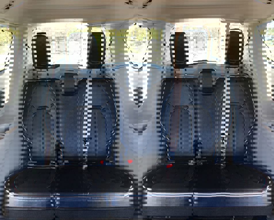 Used 2022 Chrysler Pacifica Limited w/ Uconnect Theater Family Group image 18