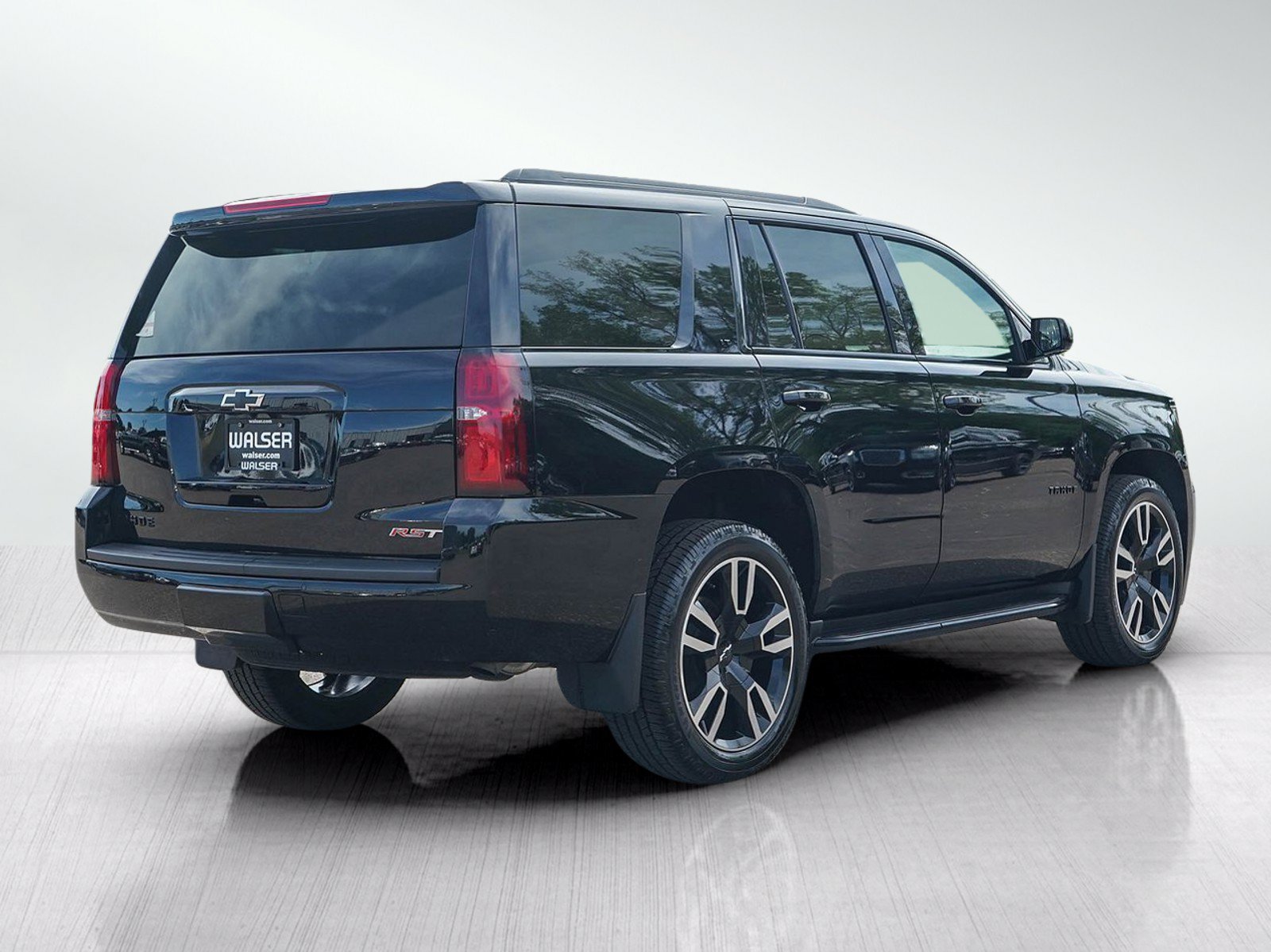 Used 2019 Chevrolet Tahoe LT w/ RST Edition AWD/4WD image 5