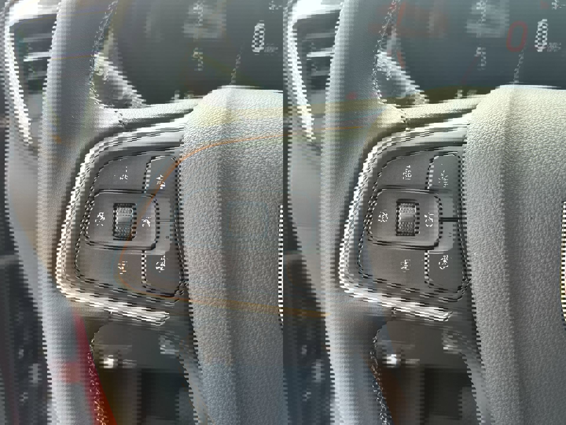 Certified 2024 Buick Encore GX Avenir image 68