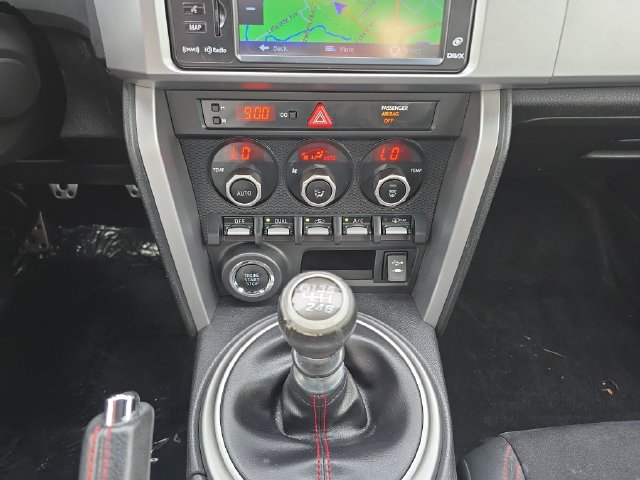 Used 2013 Subaru BRZ Limited w/ Popular Pkg 1B RWD image 25