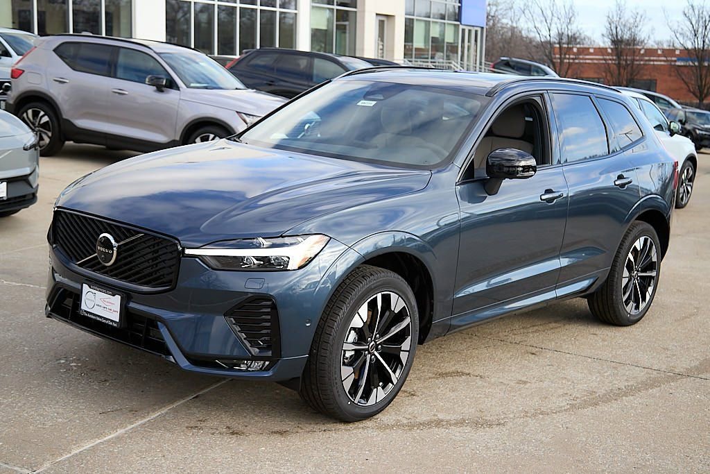 New 2026 Volvo XC60 B5 Plus w/ Protection Package Premier image 6