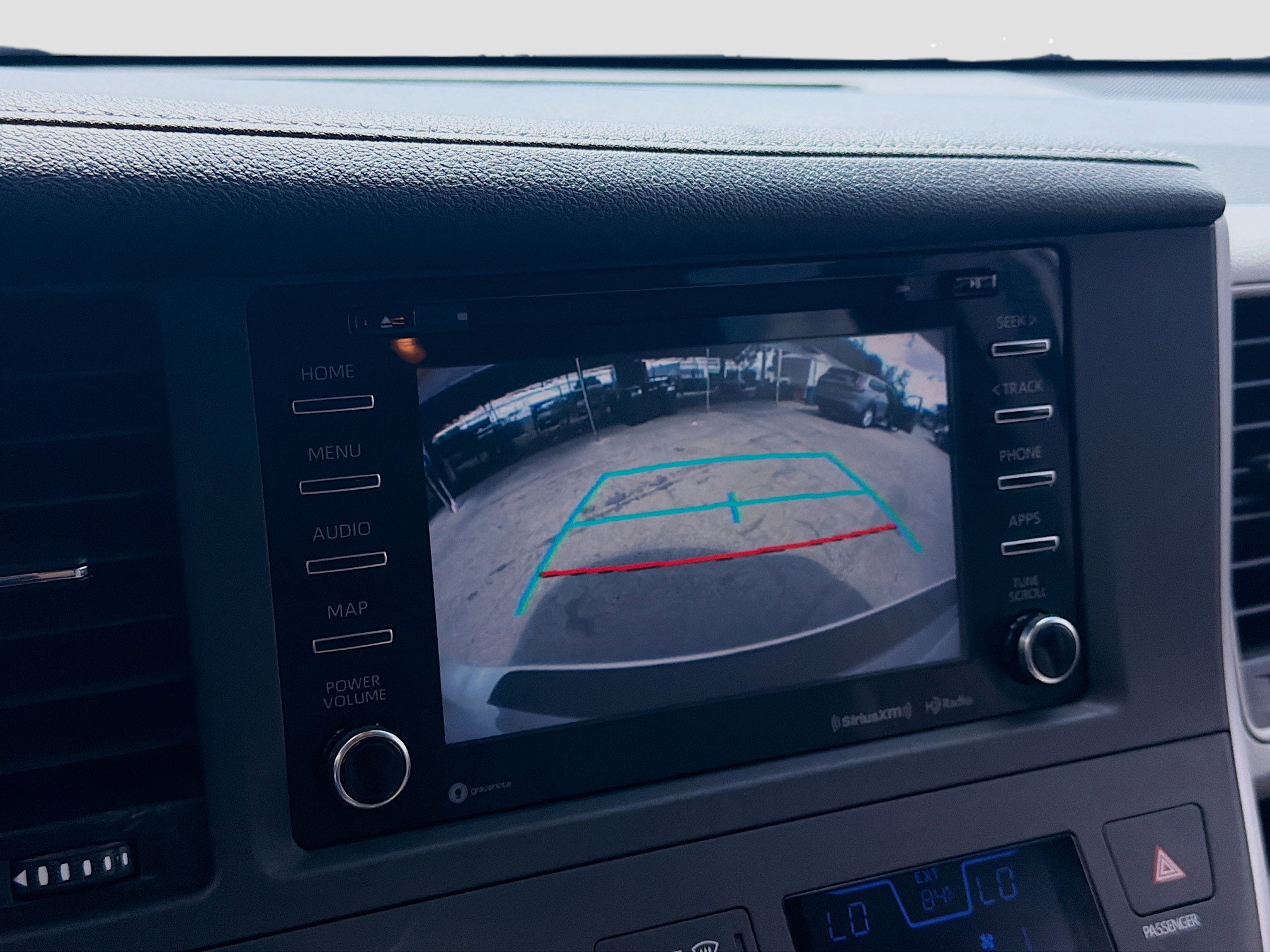 Used 2020 Toyota Sienna XLE image 13