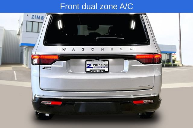 Used 2024 Jeep Wagoneer L Series II w/ Flexible Seating Group AWD/4WD image 9