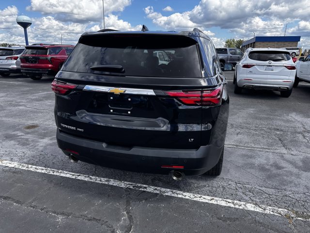 Used 2022 Chevrolet Traverse LT image 3