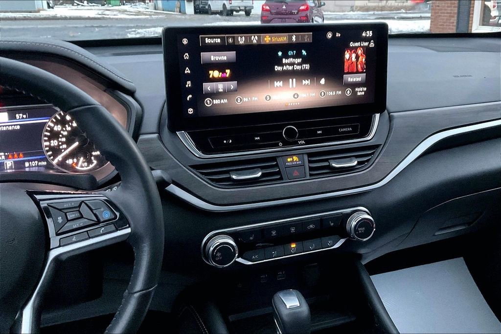 Used 2023 Nissan Altima 2.5 SV w/ SV Premium Package image 6