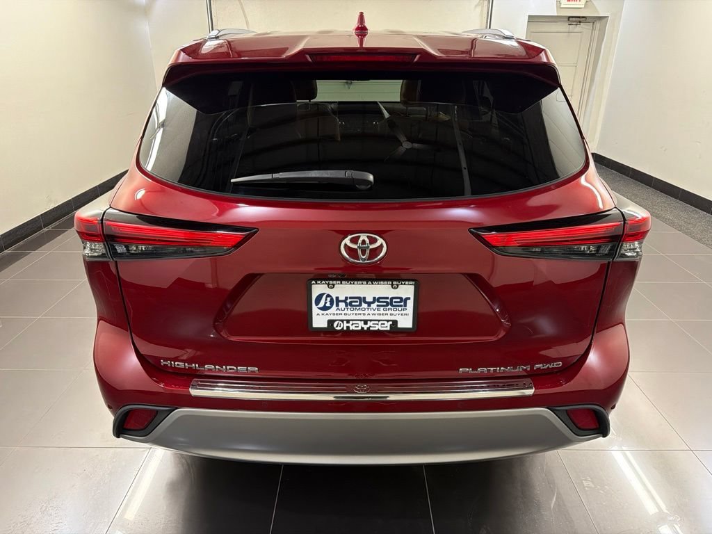 Used 2020 Toyota Highlander Platinum AWD/4WD image 5