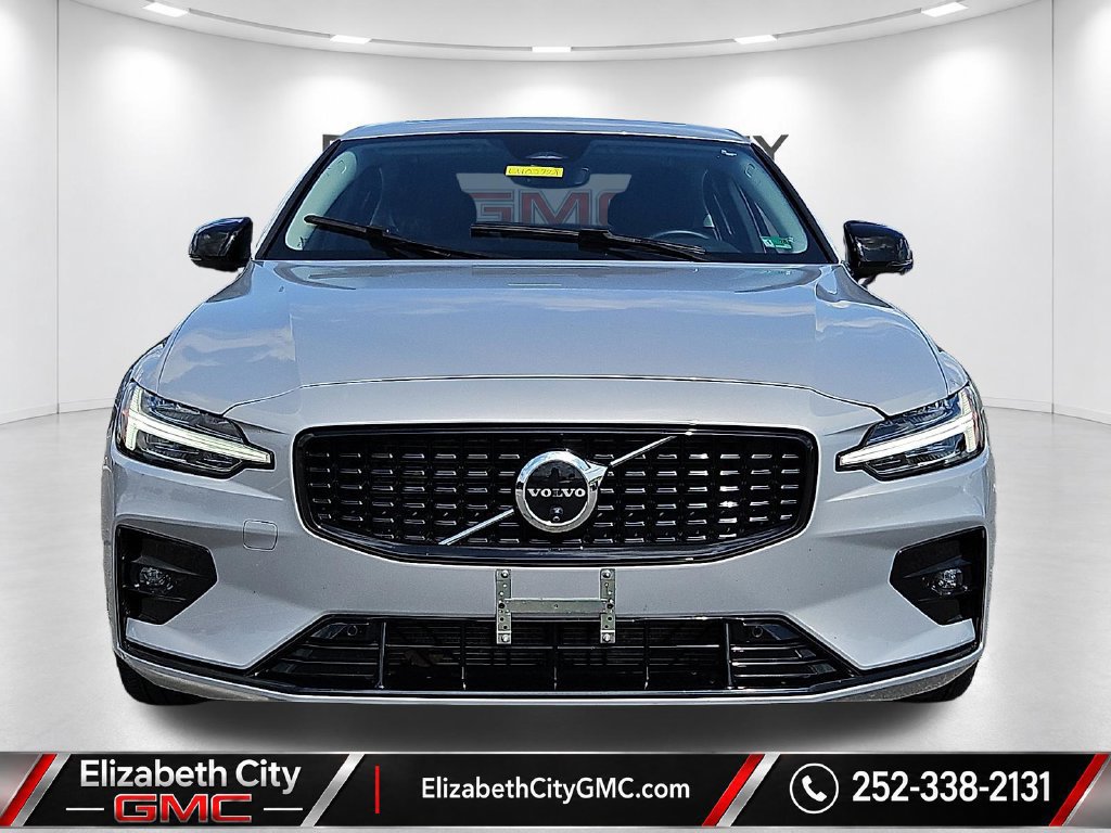 Used 2024 Volvo S60 B5 Plus AWD/4WD image 3