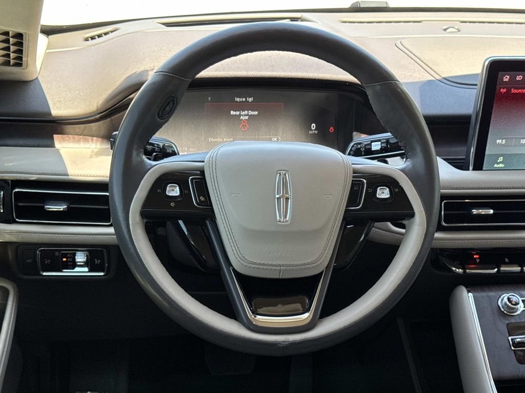 Used 2023 Lincoln Aviator Reserve w/ Equipment Group 201A RWD image 7