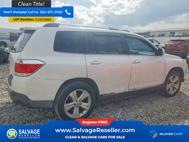 Used 2011 Toyota Highlander Limited w/ Tow Pkg AWD/4WD image 4