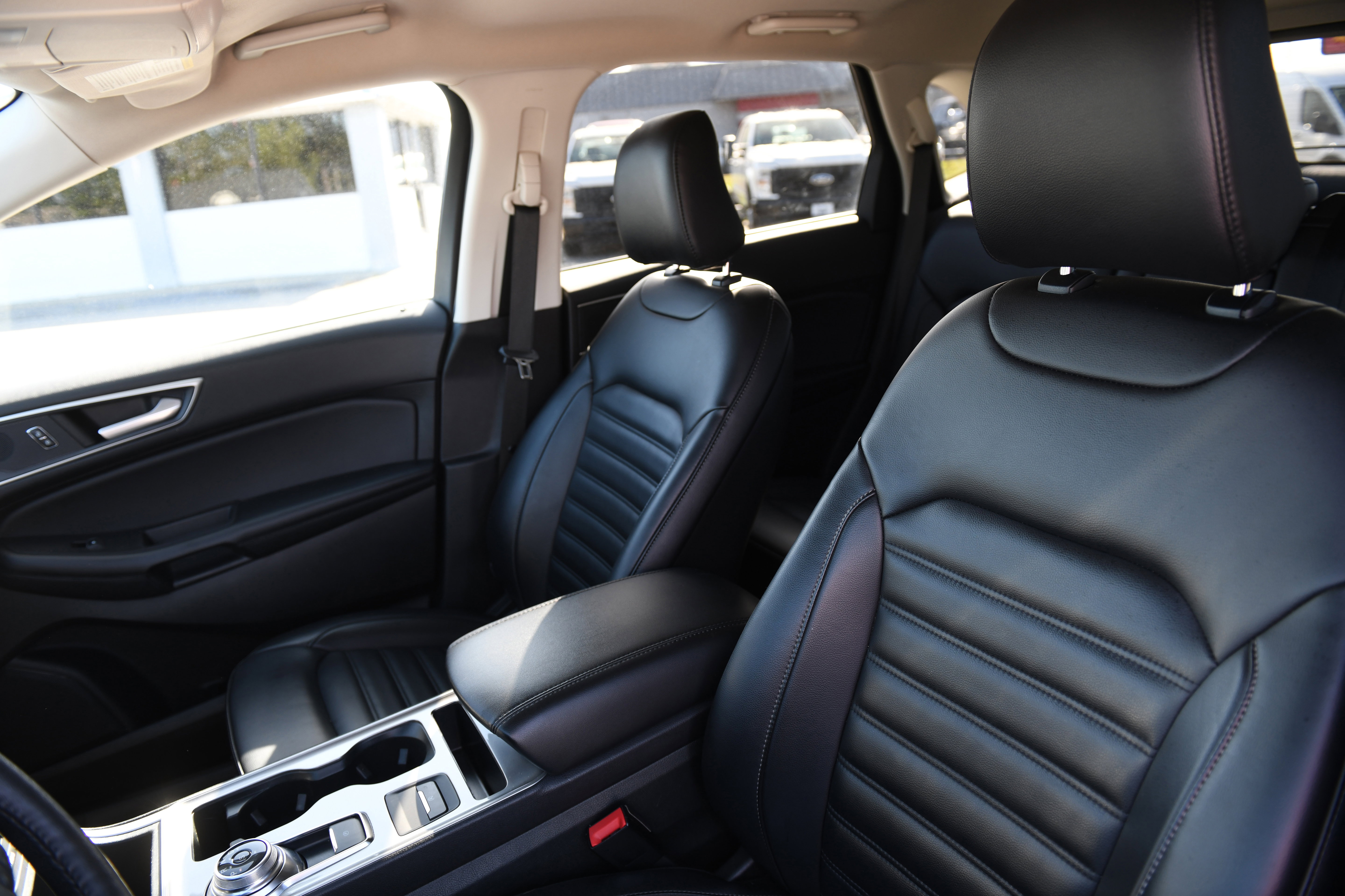 Used 2023 Ford Edge SEL image 13