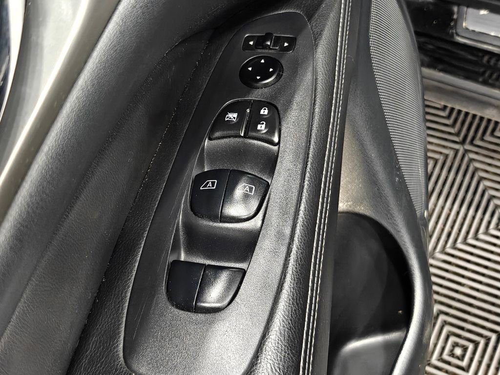 Used 2019 Nissan Pathfinder SL AWD/4WD image 54