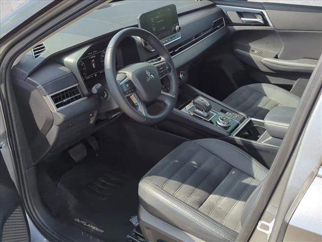 Used 2023 Mitsubishi Outlander SE FWD image 10