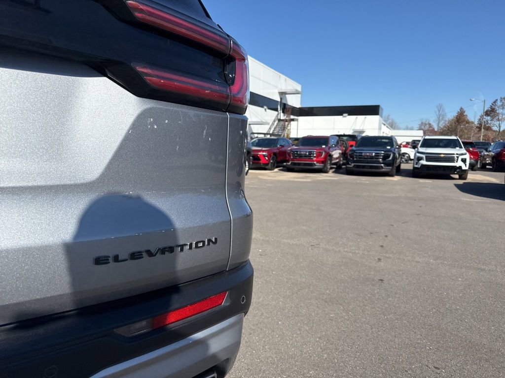 Used 2025 GMC Acadia Elevation image 33