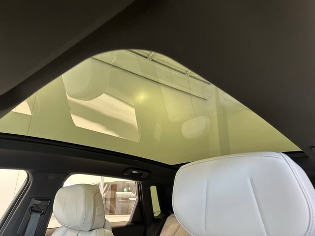 Used 2025 Cadillac Lyriq Luxury w/ LPO, Floor Liner Package AWD/4WD image 19