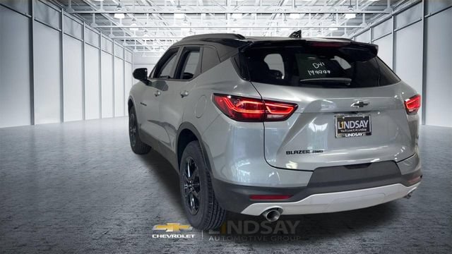 New 2026 Chevrolet Blazer LT w/ Convenience Package AWD/4WD image 8