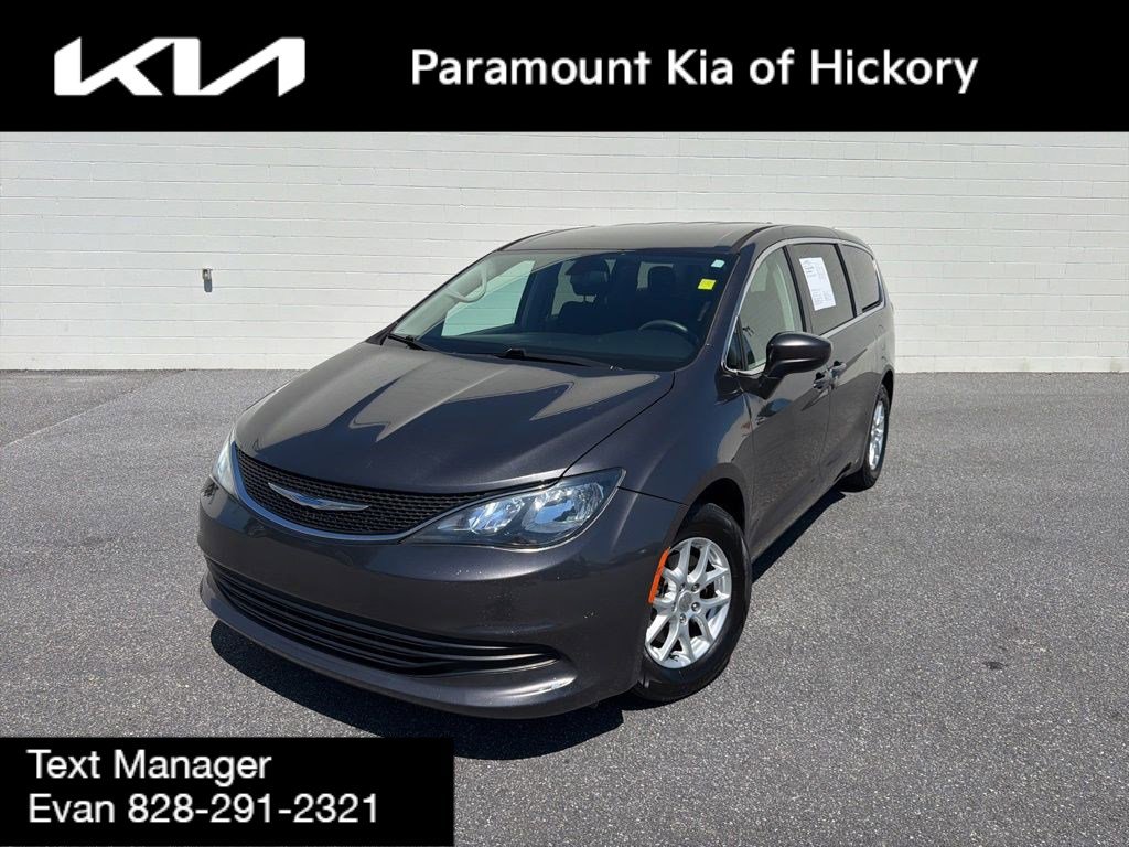 Used 2018 Chrysler Pacifica LX FWD image 1