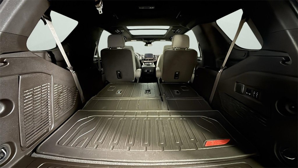 Certified 2024 GMC Yukon SLT w/ SLT Premium Package image 30