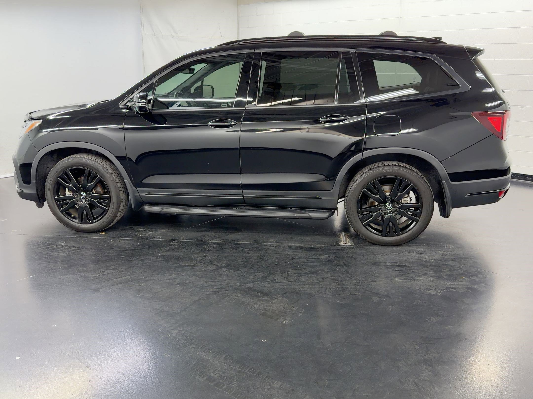 Certified 2022 Honda Pilot Black Edition image 2
