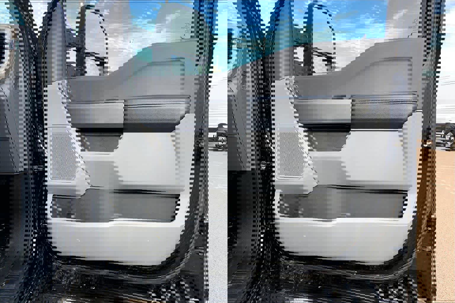 Used 2024 Ford F350 XLT w/ 360-Degree Camera Package image 22