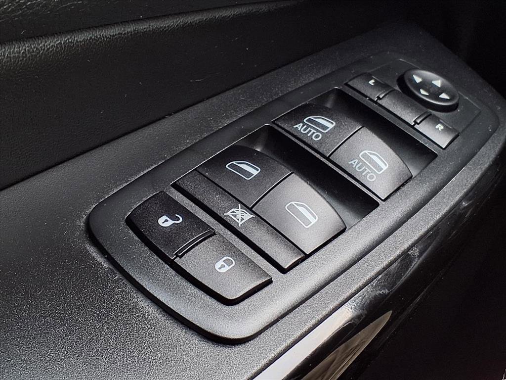 Used 2021 Jeep Cherokee Latitude Plus image 26