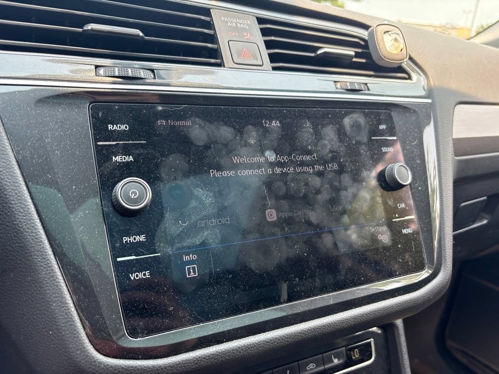 Used 2019 Volkswagen Tiguan SEL AWD/4WD image 23