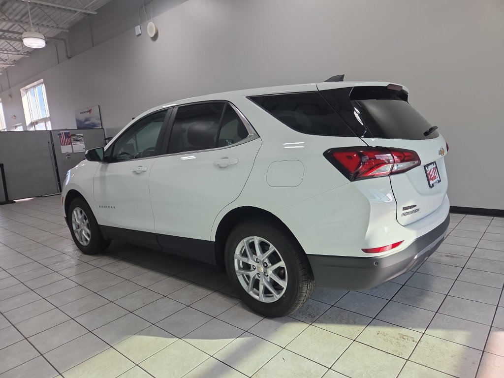 Used 2024 Chevrolet Equinox LT AWD/4WD image 10