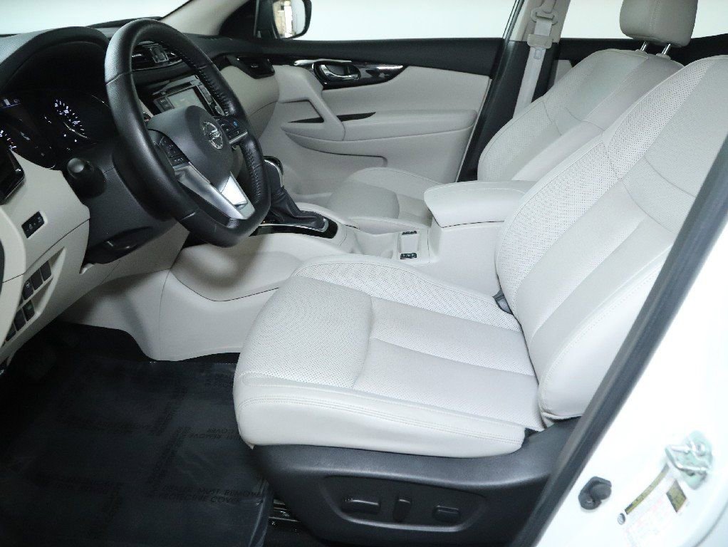 Certified 2022 Nissan Rogue Sport SL w/ Premium Package image 20