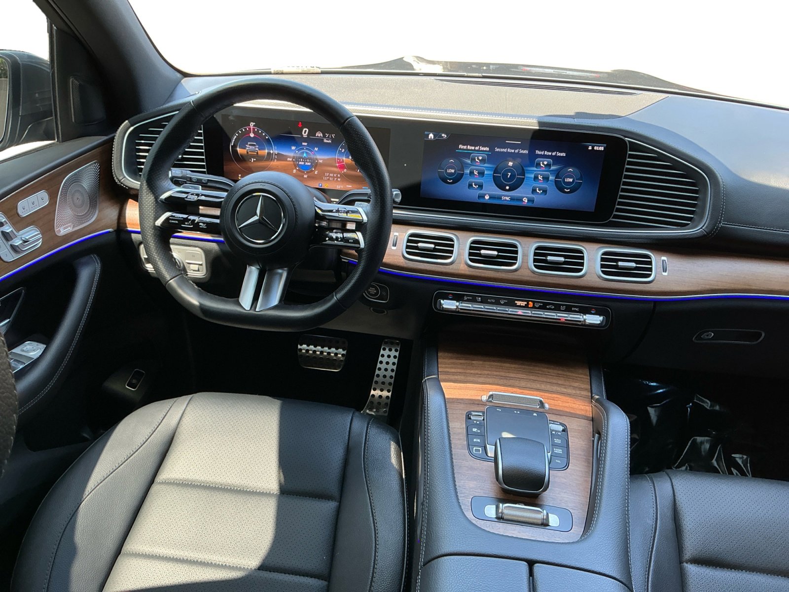 Used 2025 Mercedes-Benz GLS 450 4MATIC image 14